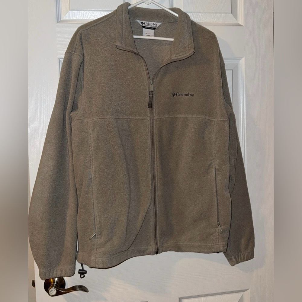 Columbia Fleece Jacket
Men’s XL